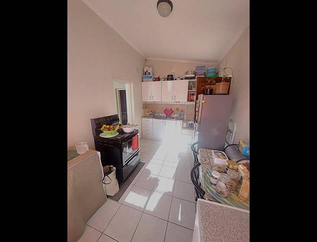 2 BEDROOM PROPERTY TO RENT IN GOODWOOD CENTRAL